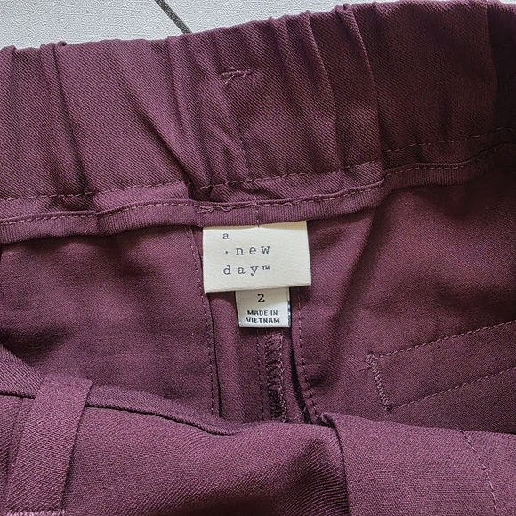A New Day women's size 2 burgundy high-rise, regular-fit, pleat-front pants. - Picture 7 of 8